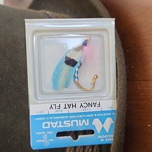 Vintage Mustad Decorative Fancy Hat Fly Pin